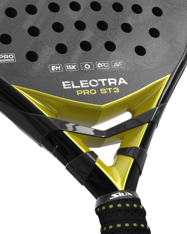 a close up of a Electra padel racket